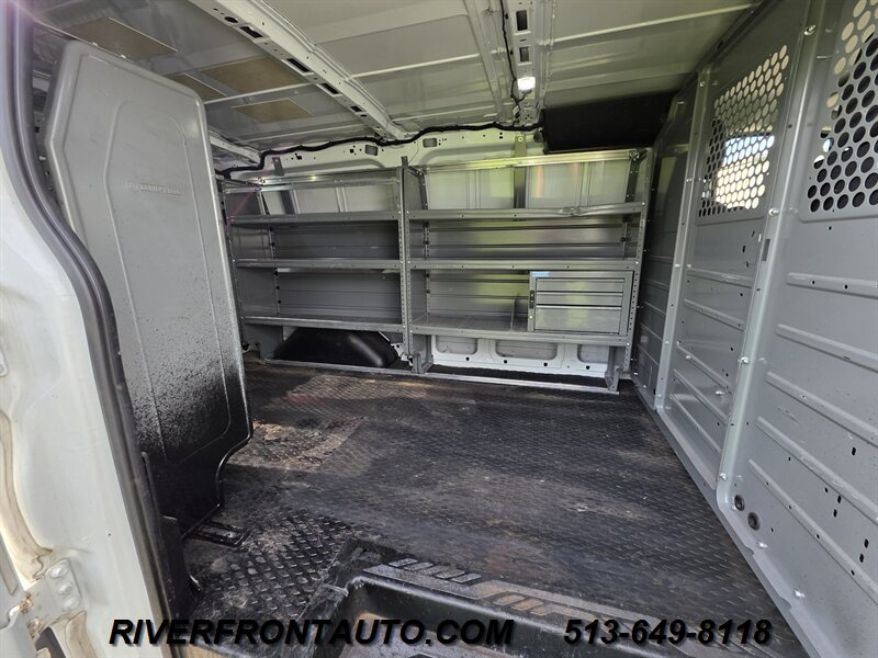 2019 Ford Transit T150 Cargo Van - Photo 14 - Middletown, OH 45042