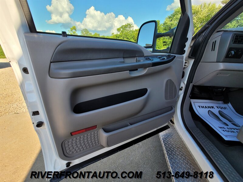 2001 Ford F-350 - Photo 23