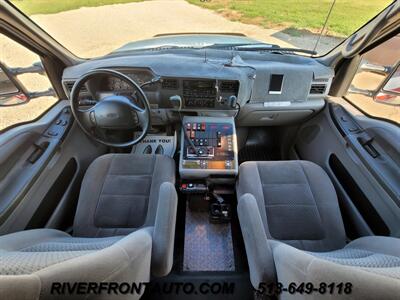 2001 Ford F-350 4X4 7.3L Powerstroke Ambulance   - Photo 3 - Middletown, OH 45042