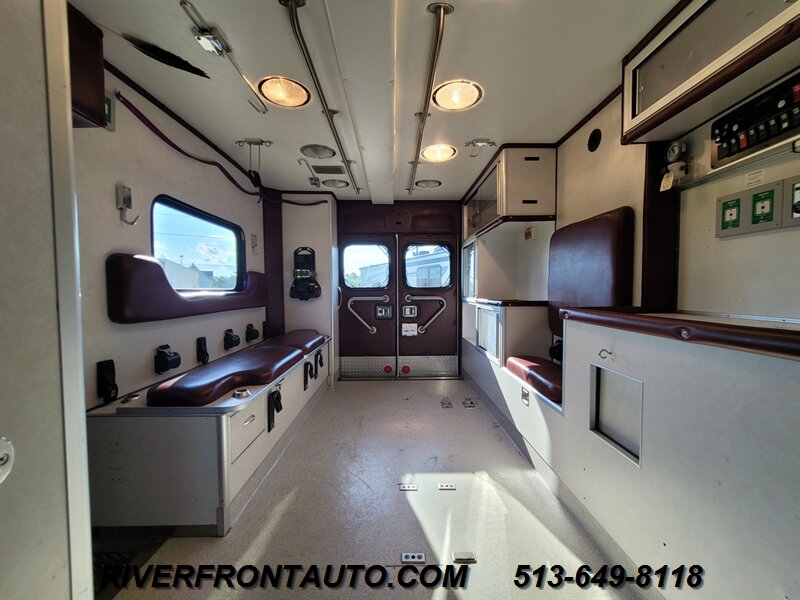 2001 Ford F-350 - Photo 18