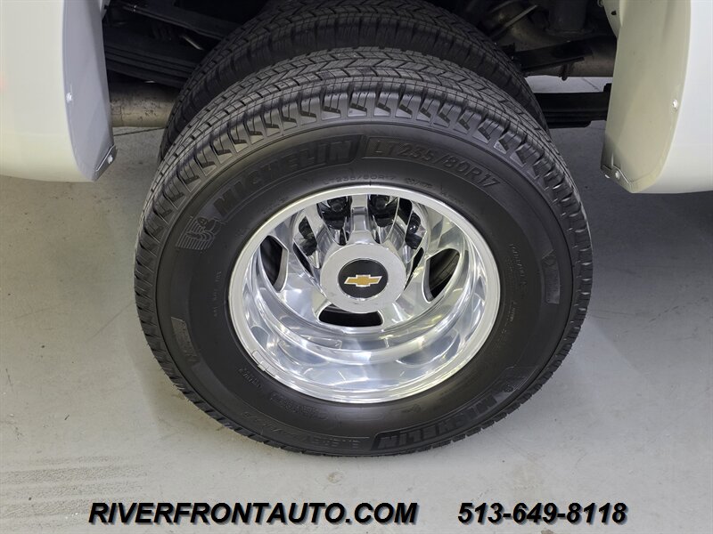 2018 Chevrolet Silverado 3500 High Country Duramax 4x4 - Photo 24 - Middletown, OH 45042