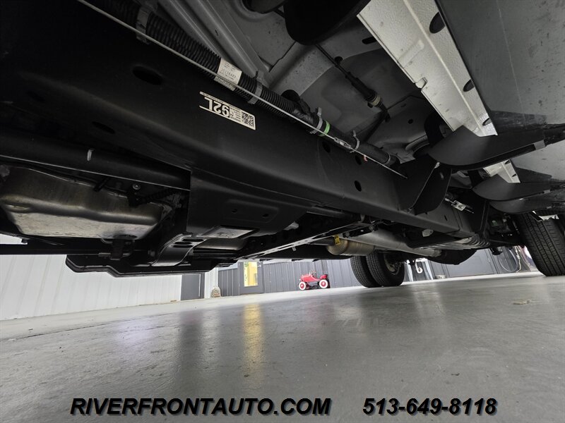 2018 Chevrolet Silverado 3500 High Country Duramax 4x4 - Photo 5 - Middletown, OH 45042