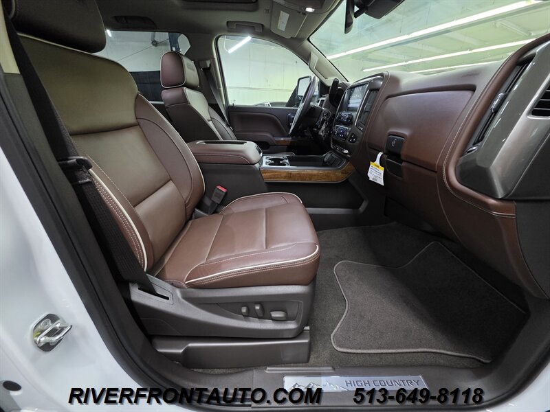 2018 Chevrolet Silverado 3500 High Country Duramax 4x4 - Photo 36 - Middletown, OH 45042