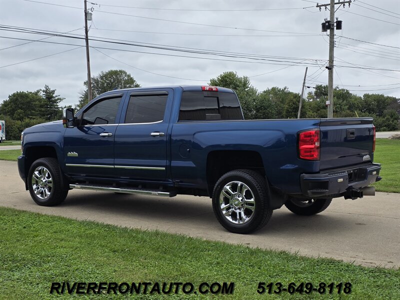 2017 Chevrolet Silverado 2500 High Country Duramax 4x4 - Photo 6 - Middletown, OH 45042