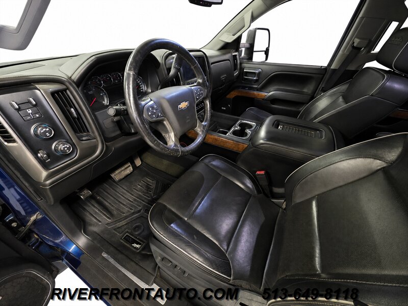 2017 Chevrolet Silverado 2500 High Country Duramax 4x4 - Photo 3 - Middletown, OH 45042