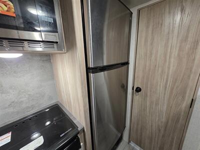 2022 Winnebago Micro Minnie 1800BH   - Photo 33 - Middletown, OH 45042