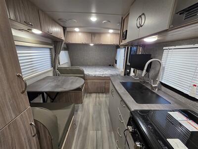 2022 Winnebago Micro Minnie 1800BH   - Photo 3 - Middletown, OH 45042