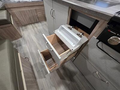 2022 Winnebago Micro Minnie 1800BH   - Photo 36 - Middletown, OH 45042