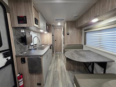2022 Winnebago Micro Minnie 1800BH   - Photo 4 - Middletown, OH 45042