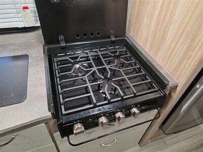 2022 Winnebago Micro Minnie 1800BH   - Photo 32 - Middletown, OH 45042