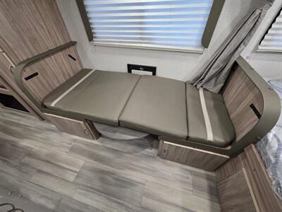 2022 Winnebago Micro Minnie 1800BH   - Photo 24 - Middletown, OH 45042