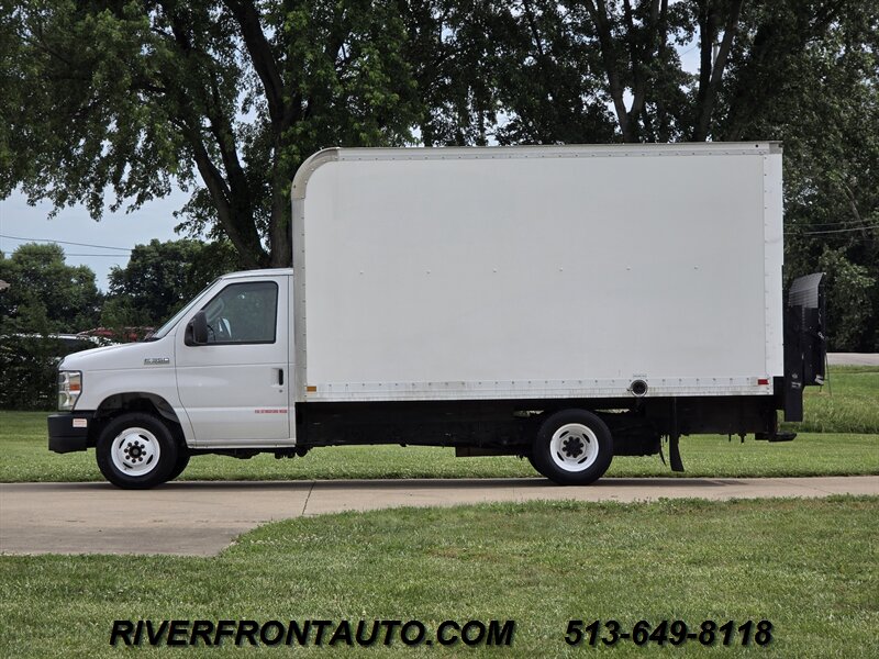2019 Ford E-Series Chassis E-350 SD Box Truck Liftgate - Photo 2 - Middletown, OH 45042