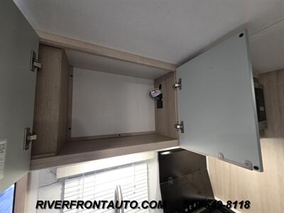2023 Winnebago Micro Minnie 2108DS   - Photo 23 - Middletown, OH 45042