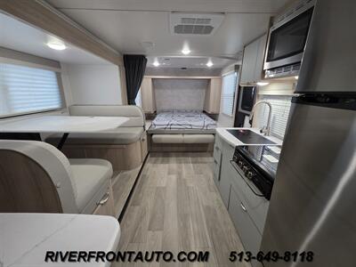 2023 Winnebago Micro Minnie 2108DS   - Photo 2 - Middletown, OH 45042