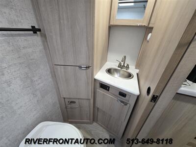 2023 Winnebago Micro Minnie 2108DS   - Photo 14 - Middletown, OH 45042