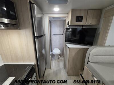 2023 Winnebago Micro Minnie 2108DS   - Photo 12 - Middletown, OH 45042