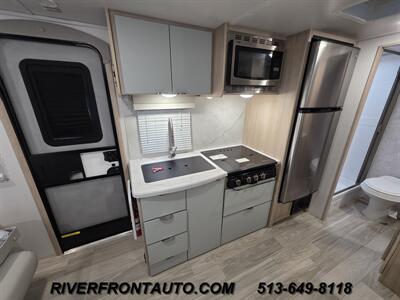 2023 Winnebago Micro Minnie 2108DS   - Photo 10 - Middletown, OH 45042