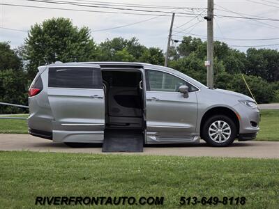 2019 Chrysler Pacifica Touring L Mobility Van - Photo 29 - Middletown, OH 45042