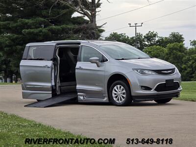 2019 Chrysler Pacifica Touring L Mobility Van - Photo 30 - Middletown, OH 45042