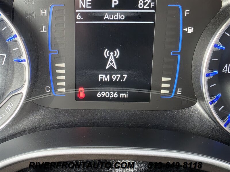 2019 Chrysler Pacifica Touring L Mobility Van - Photo 11 - Middletown, OH 45042