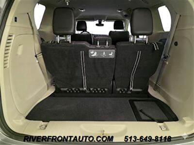 2019 Chrysler Pacifica Touring L Mobility Van   - Photo 12 - Middletown, OH 45042