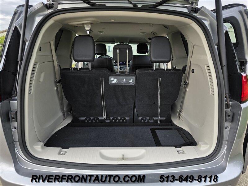 2019 Chrysler Pacifica Touring L Mobility Van - Photo 20 - Middletown, OH 45042