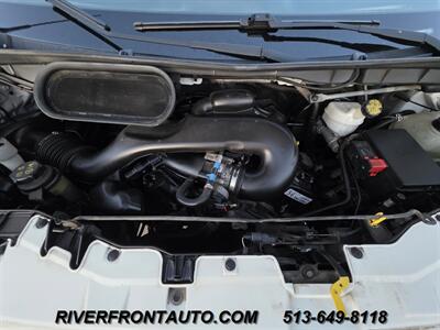 2019 Ford Transit Medium Roof Mobility Van   - Photo 18 - Middletown, OH 45042