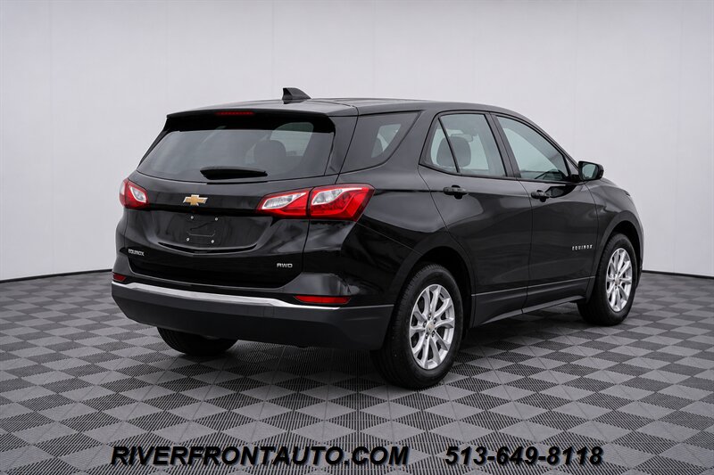 2018 Chevrolet Equinox LS 4x4 4dr SUV w/1LS - Photo 2 - Middletown, OH 45042