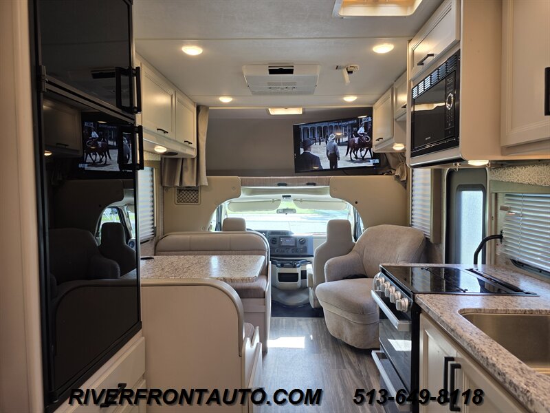 2022 Thor Freedom Elite 23H LIKE NEW!! - Photo 4 - Middletown, OH 45042