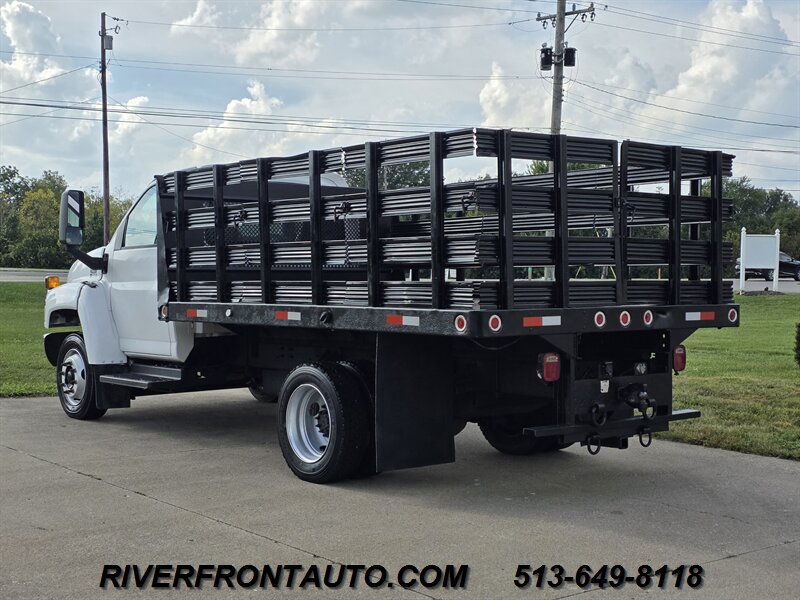 2004 GMC TopKick C4500 Duramax Diesel - Photo 3 - Middletown, OH 45042