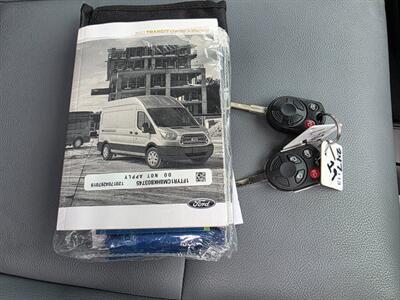 2017 Ford Transit 250 3dr SWB Medium Roof Cargo Van w/Sliding Passen   - Photo 15 - Middletown, OH 45042