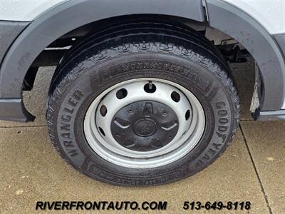 2017 Ford Transit 250 3dr SWB Medium Roof Cargo Van w/Sliding Passen   - Photo 19 - Middletown, OH 45042