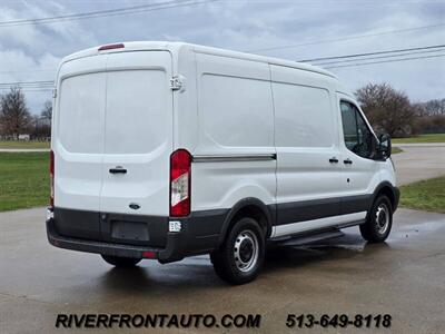 2017 Ford Transit 250 3dr SWB Medium Roof Cargo Van w/Sliding Passen   - Photo 2 - Middletown, OH 45042
