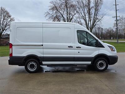 2017 Ford Transit 250 3dr SWB Medium Roof Cargo Van w/Sliding Passen   - Photo 7 - Middletown, OH 45042