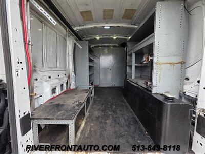 2017 Ford Transit 250 3dr SWB Medium Roof Cargo Van w/Sliding Passen   - Photo 17 - Middletown, OH 45042