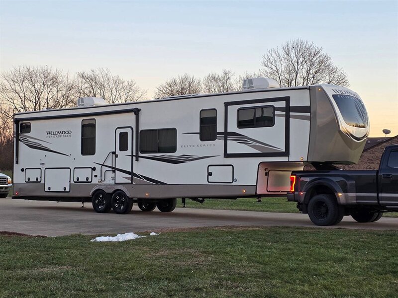 2024 Forest River Heritage Glen Hyper Lite 36FL  