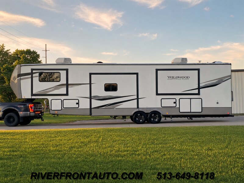 2024 Forest River Heritage Glen Hyper Lite 36FL 44 FEET - Photo 9 - Middletown, OH 45042