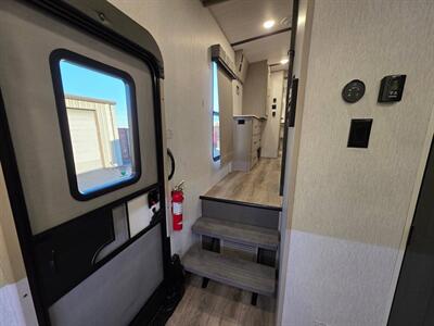 2024 Forest River Heritage Glen Hyper Lite 36FL   - Photo 21 - Middletown, OH 45042