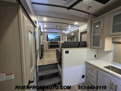 2024 Forest River Heritage Glen Hyper Lite 36FL 44 FEET   - Photo 44 - Middletown, OH 45042