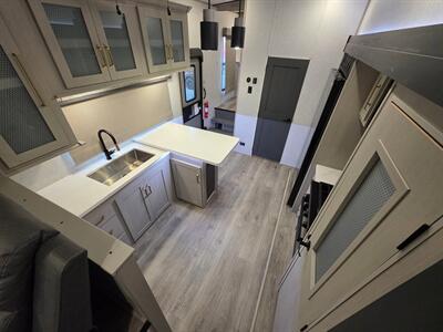 2024 Forest River Heritage Glen Hyper Lite 36FL   - Photo 16 - Middletown, OH 45042