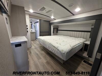 2024 Forest River Heritage Glen Hyper Lite 36FL 44 FEET   - Photo 5 - Middletown, OH 45042