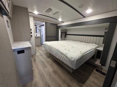 2024 Forest River Heritage Glen Hyper Lite 36FL   - Photo 5 - Middletown, OH 45042