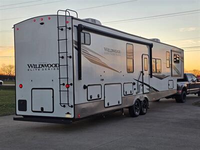 2024 Forest River Heritage Glen Hyper Lite 36FL   - Photo 13 - Middletown, OH 45042