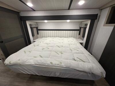 2024 Forest River Heritage Glen Hyper Lite 36FL   - Photo 23 - Middletown, OH 45042