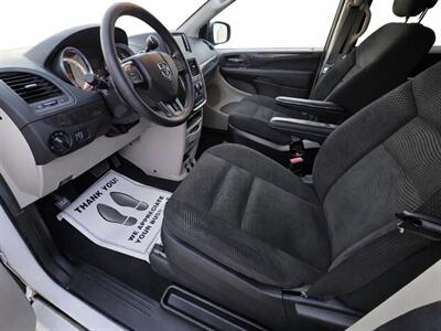 2020 Dodge Grand Caravan SE  MOBILITY VAN - Photo 2 - Middletown, OH 45042