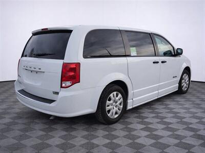 2020 Dodge Grand Caravan SE  MOBILITY VAN - Photo 6 - Middletown, OH 45042