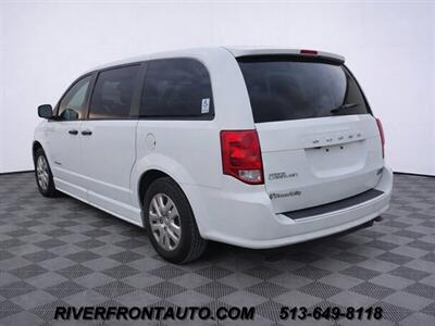 2020 Dodge Grand Caravan SE MOBILITY VAN - Photo 5 - Middletown, OH 45042
