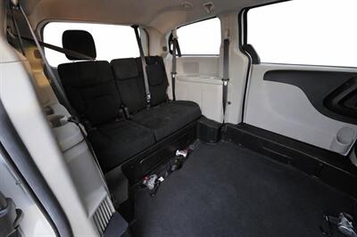 2020 Dodge Grand Caravan SE  MOBILITY VAN - Photo 14 - Middletown, OH 45042