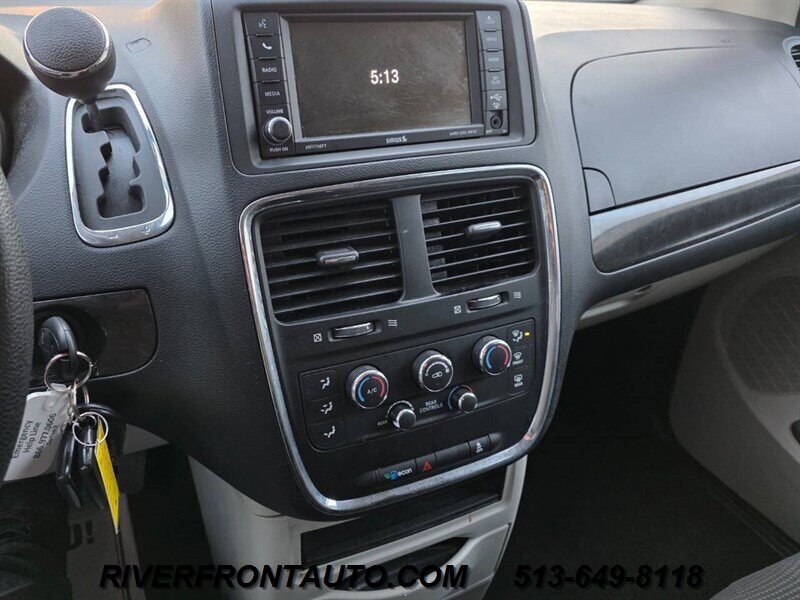 2020 Dodge Grand Caravan SE MOBILITY VAN - Photo 9 - Middletown, OH 45042