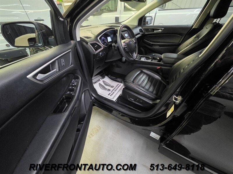 2020 Ford Edge SEL AWD 4dr Crossover - Photo 9 - Middletown, OH 45042